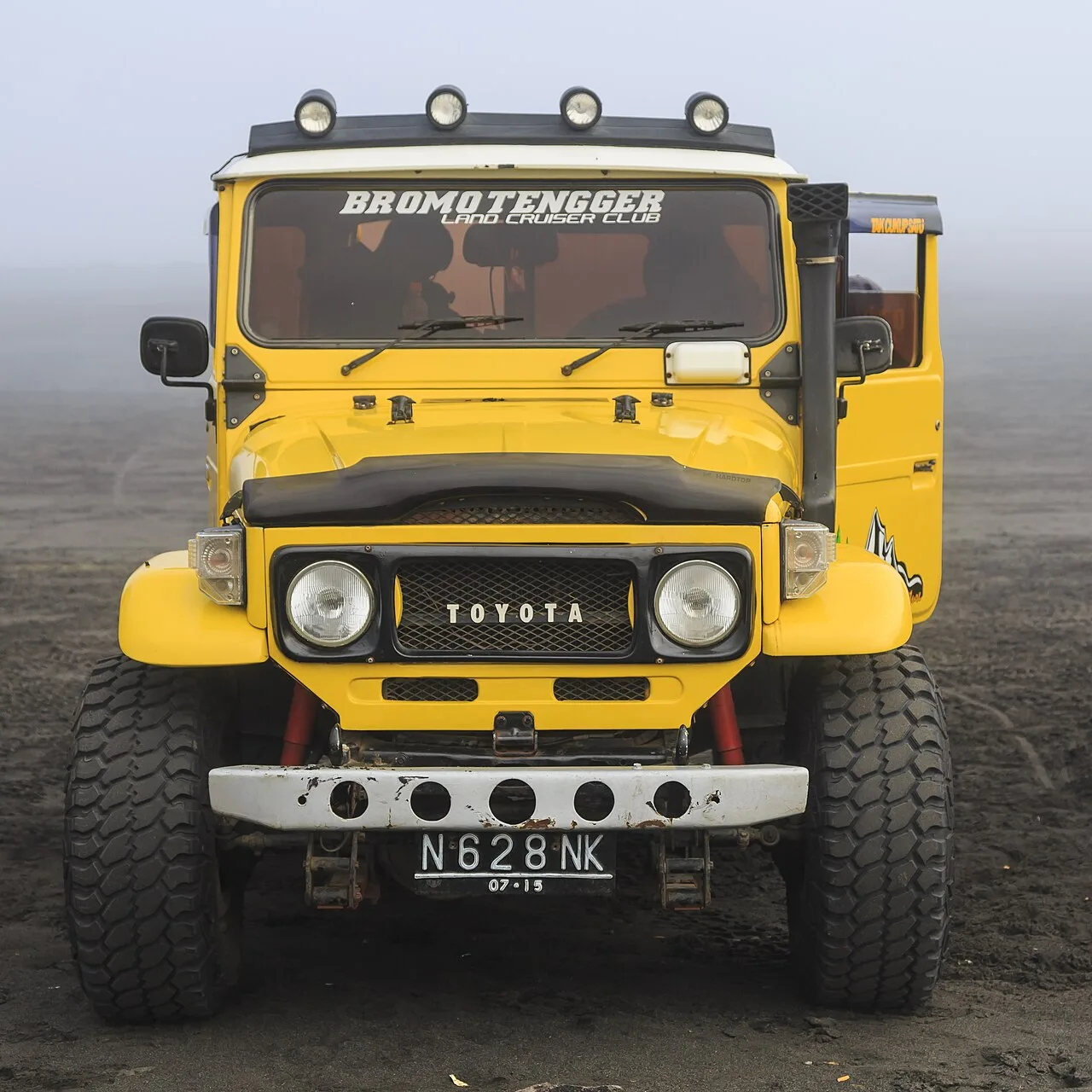 Armada Jeep 4x4 Hardtop Dieng Kasa